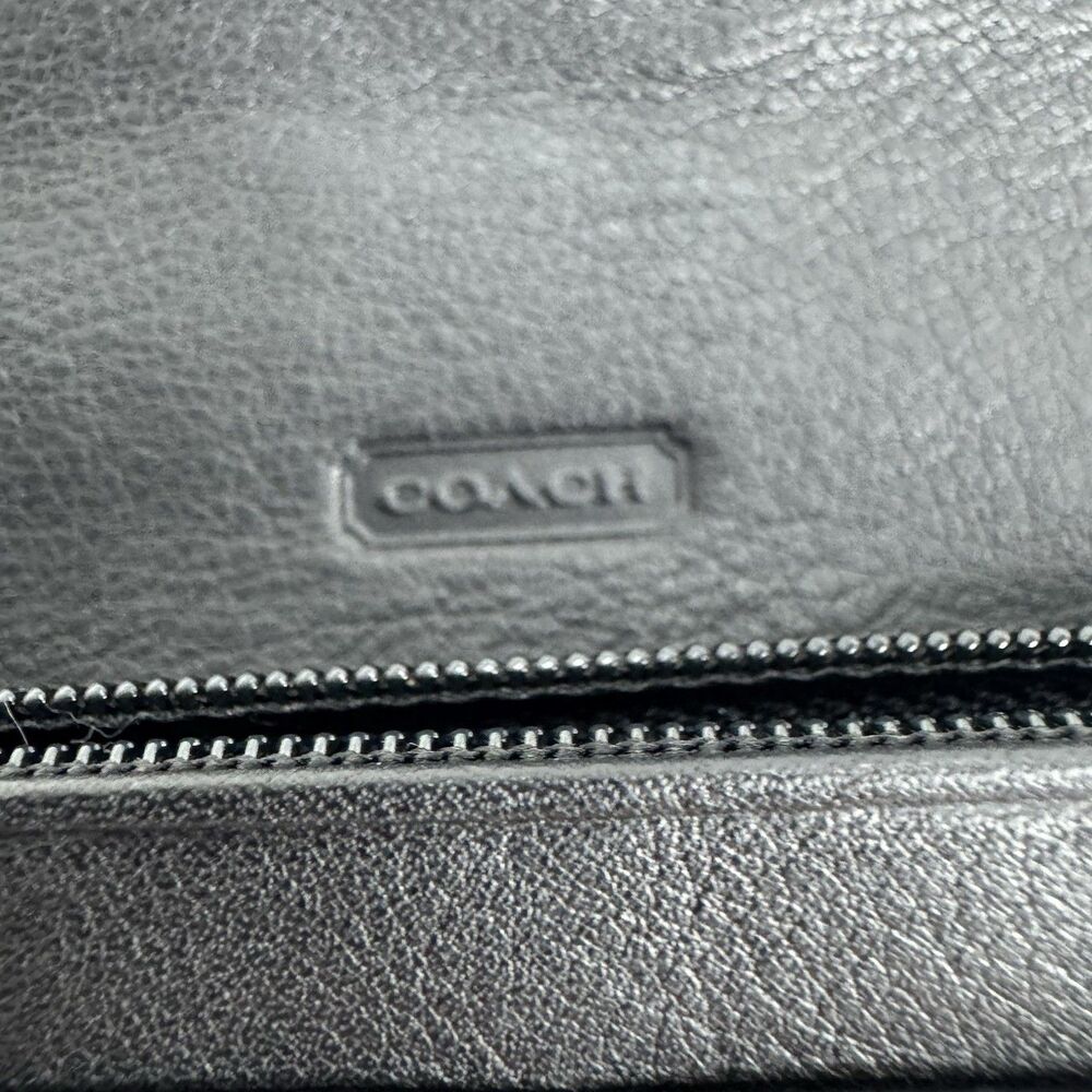 COACH Vintage 90s Soho Black Leather Buckle Wallet Clutch Coin Zipper - Picture 5 of 8